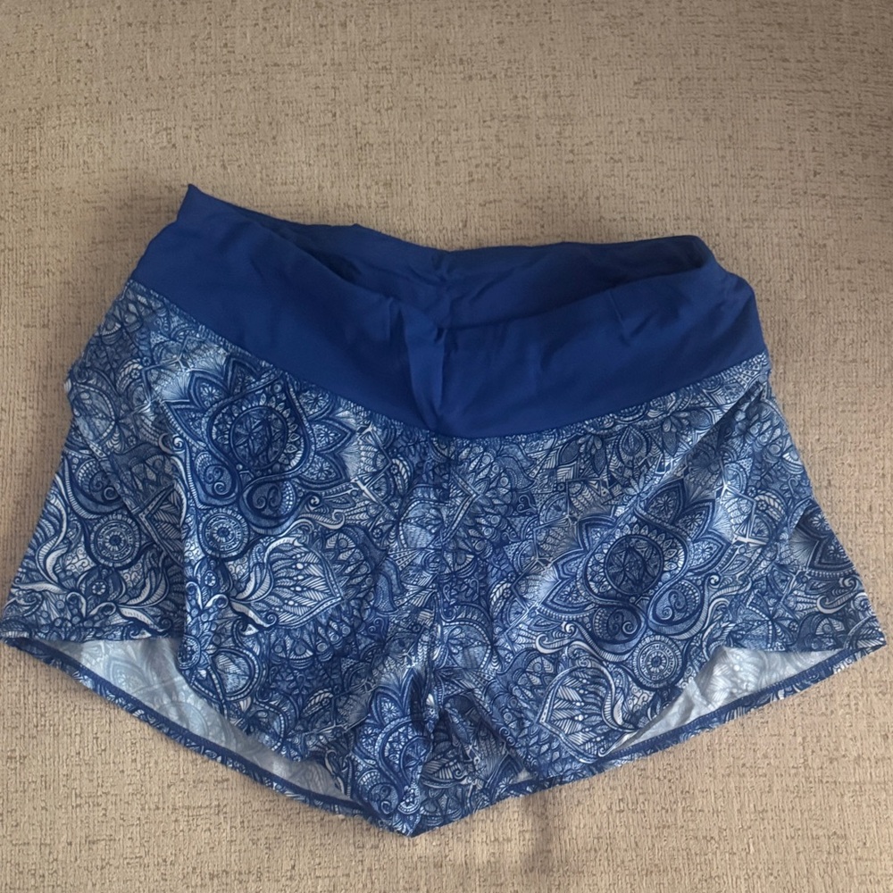 CALIA by Carrie Underwood Blue Patterned Women's Athletic Shorts